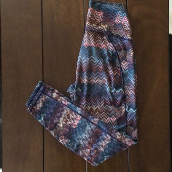 Fabletics high waisted power hold printed legging - Picture 2 of 2